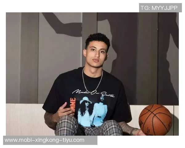 库兹马挺身而出全场表现出色末节独得10分助球队逆转胜利 库兹马挺身而出全场表现出色末节独得10分助球队逆转胜利