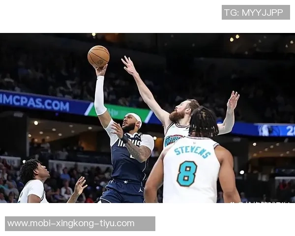 独行侠积极探索交易浓眉克莱加福德与拉塞尔的可能性 独行侠积极探索交易浓眉克莱加福德与拉塞尔的可能性